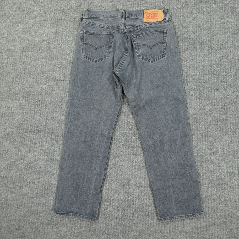 Levis 501 Mens Jeans 34x30 Original Straight Button Fly Gray